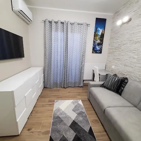 Apartment Ashur Mondello