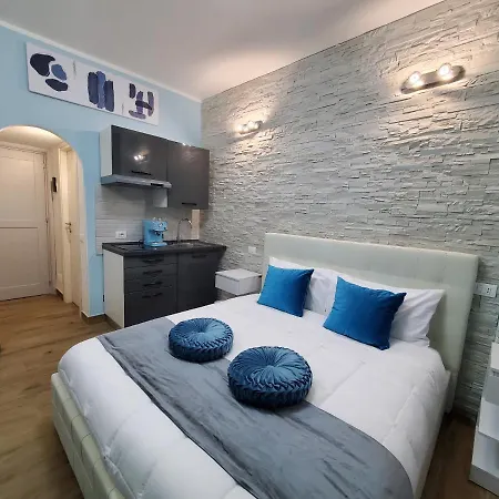 Ashur Apartment