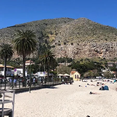 Apartment Ashur Mondello
