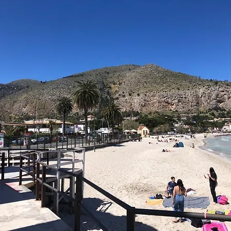 Ashur Apartment Mondello