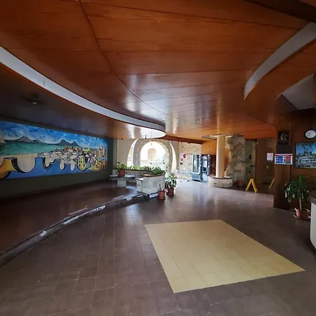 Apartment Ashur Mondello