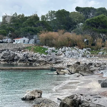 Ashur Apartment Mondello